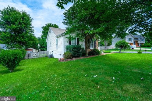 7503 Debbie Ct, Fredericksburg, VA 22407-8694