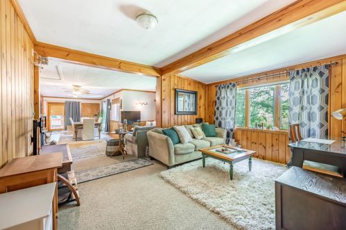 22 10th St, Kingston NH  03848-3717 exterior