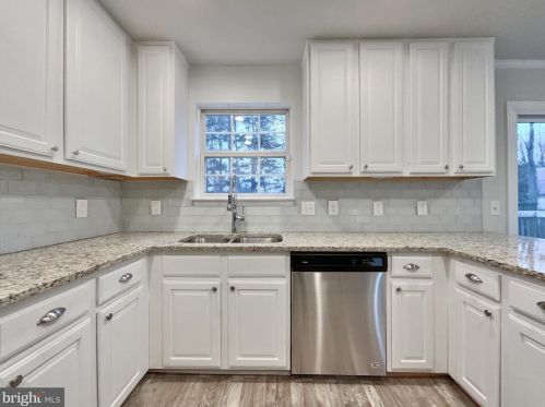 5765 Rhode Island Dr, Woodbridge VA  22193-3830 exterior