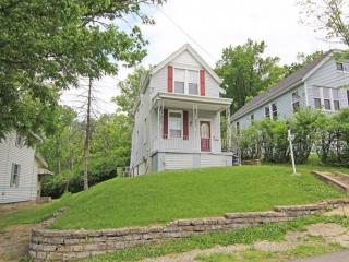3270 Dickinson Ave, Cincinnati, OH 45211-2608