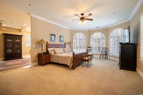 6070 Vine St, Vacaville CA  95688-8724 exterior