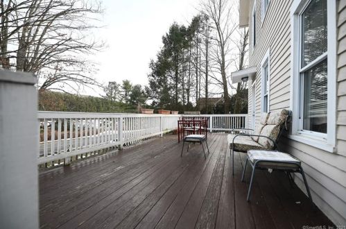 323 Beaver St, Ansonia, CT 06401-2006