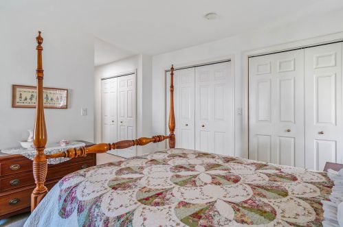 24 Briallia Cir, Newmarket NH  03857-2194 exterior