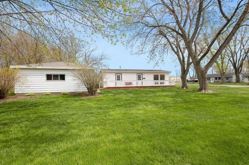 501 Edmond Dr, Dyer, IN 46311-1524