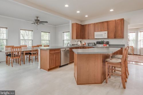 26 Colonel Miles Ct, Harpers Ferry WV  25425-3109 exterior