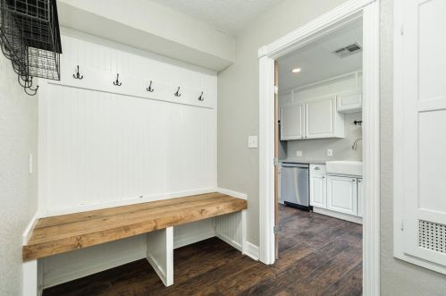 18 Lyncrest Dr, Galveston TX  77550-3215 exterior