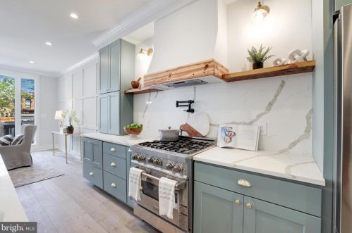 325 11th St, Washington DC  20002-6219 exterior