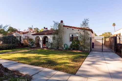 2815 Chestnut Ave, Long Beach, CA 90806-1421