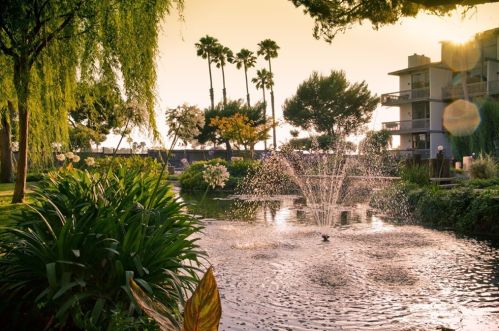 9325 Marina Pacifica Dr, Long Beach CA 90803-7004 exterior