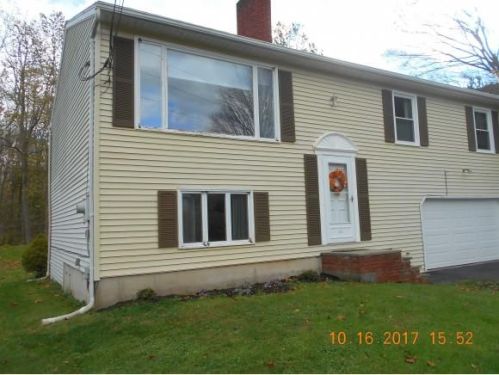 1817 Gary Dr, Vestal, NY 13850-5825
