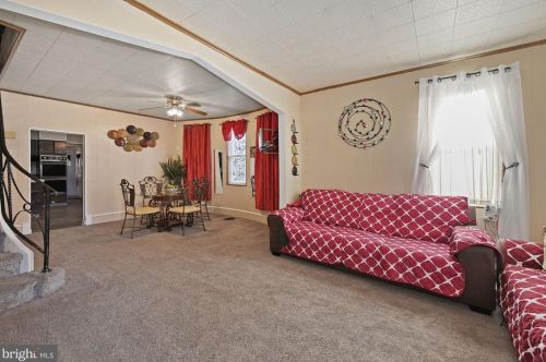 413 Highland Ave, West Deptford, NJ 08096-5352