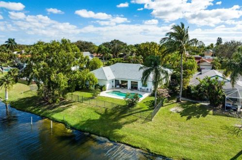 1451 Sailboat Cir, West Palm Beach, FL 33414-5526