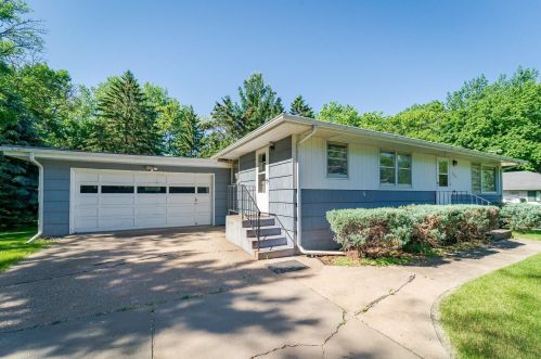 2422 53rd St, South Saint Paul MN  55076-1210 exterior