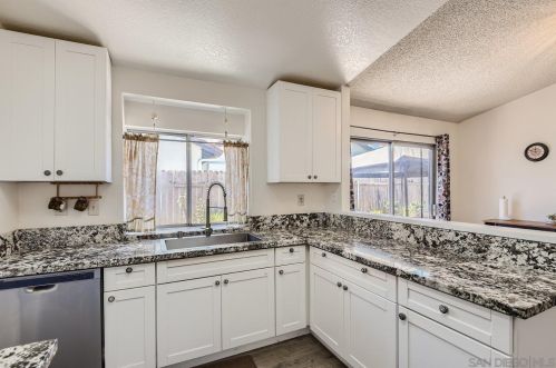 27153 Rainbow Creek Dr, Temecula CA  92591-4512 exterior