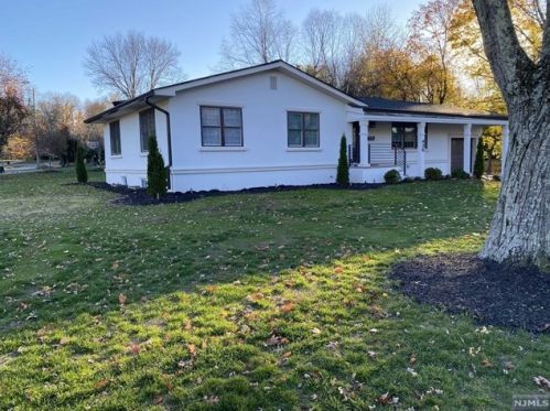 436 Ruckman Rd, Closter NJ  07624-2326 exterior