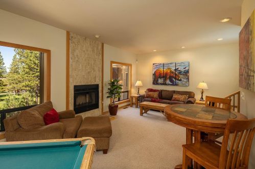 351 Skidder Trl, Truckee CA 96161-3928 exterior