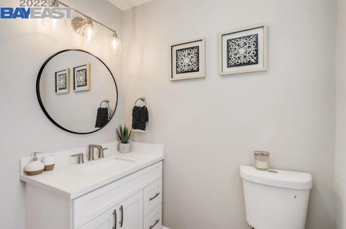 1513 142nd Ave, San Leandro CA  94578-1707 exterior
