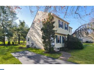 6 Lisa Dr, Downingtown, PA 19372-1034