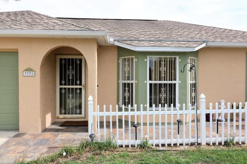 3371 George Sauls St, Deltona, FL 32738-9443