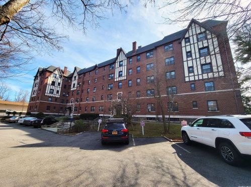 620 Pelhamdale Ave, New Rochelle NY  10803-2822 exterior