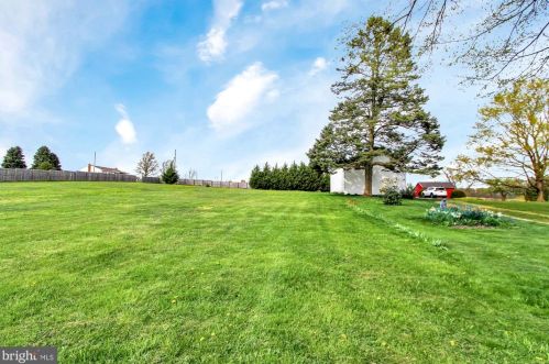 1111 Delta Rd, Red Lion PA  17356-9724 exterior