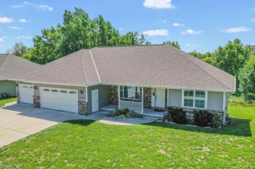 715 Vanguard Way, Green Bay, WI 54313-6978