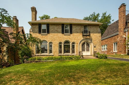 139 86, Milwaukee WI 53214-4356 exterior