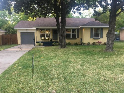 728 Nottingham Dr, Richardson TX  75080-6902 exterior