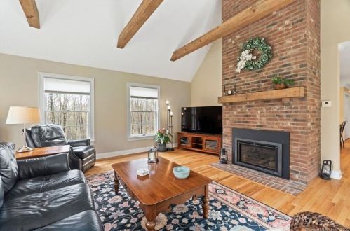 14 Joshua Ln, Lyme, CT 06371-3116