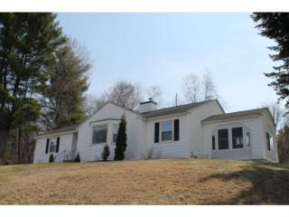 72 Parade Rd, Meredith NH  03253-5404 exterior
