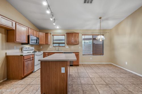 10930 Wilshire Dr, Avondale AZ  85392-5907 exterior