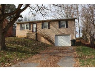 212 Cedar Valley Blvd, Johnson City, TN 37615-3765