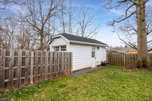 49 Pennsylvania Ave, Flemington NJ  08822-1223 exterior