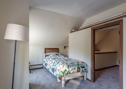 109 Brookdale Rd, Salem NH  03079-2844 exterior