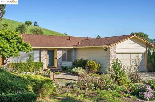 2637 Carmelita Way, Pinole, CA 94564-1219