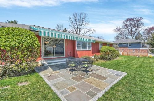 162 Drisler Ave, White Plains NY  10607-2403 exterior