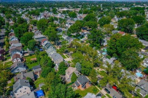 398 Drake Ave, Roselle NJ  07203-1414 exterior