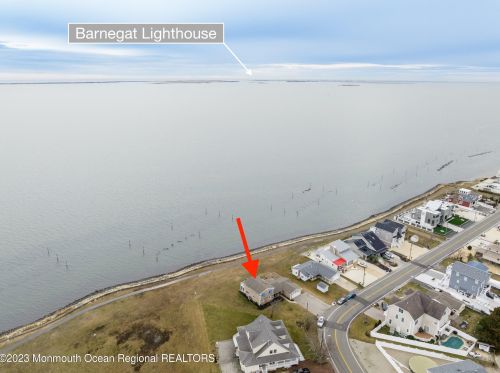 1600 Bch Blvd, Lacey NJ  08731-5031 exterior