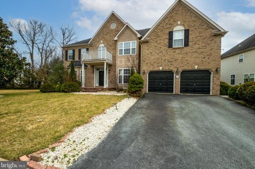 31 Blue Spruce Dr, Bear, DE 19701-4127