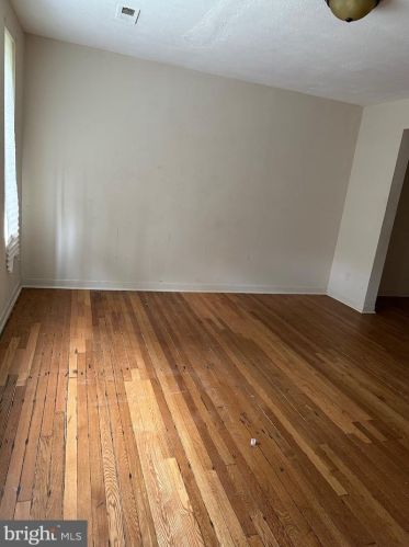 407 Lebaum St, Washington, DC 20032-2611