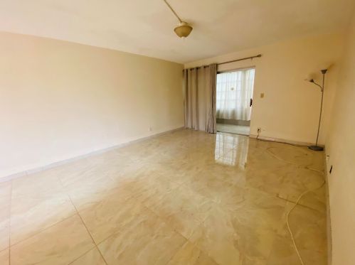 22 Golfs Edge, West Palm Beach, FL 33417-2371