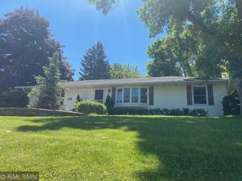 7311 Clay Ave, South Saint Paul, MN 55076-2528