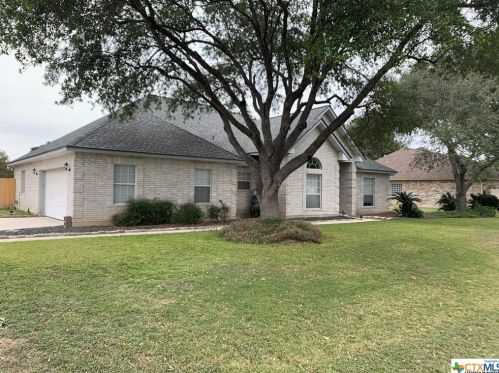 380 Las Brisas Blvd, Seguin TX  78155-0193 exterior