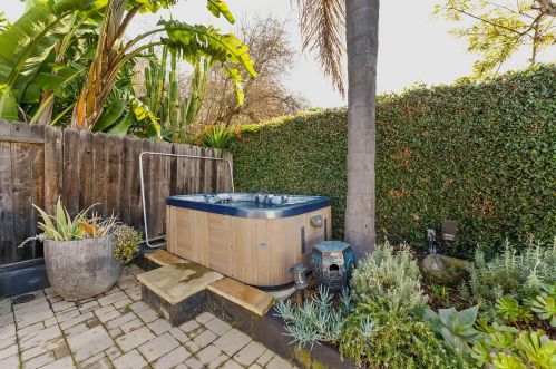 5267 Calle Barquero, Santa Barbara CA  93111-1715 exterior