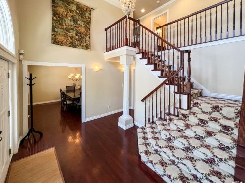 2762 Dimple Dell Rd, Sandy, UT 84092-4919
