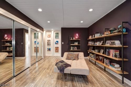 12 Robinwood Dr, West Paterson NJ  07424-2320 exterior