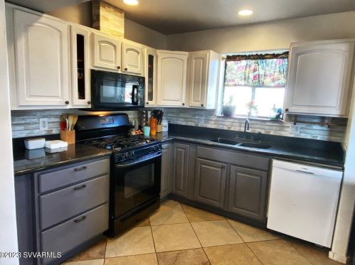 6075 Popies Way, Mcguireville AZ  86335 exterior