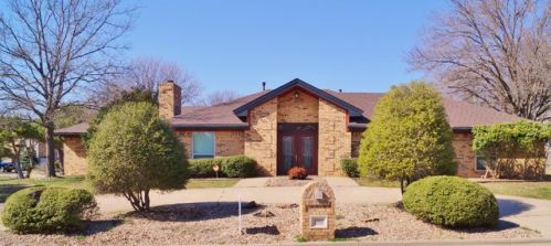 3102 Brentwood Dr, Lawton, OK 73507-1908