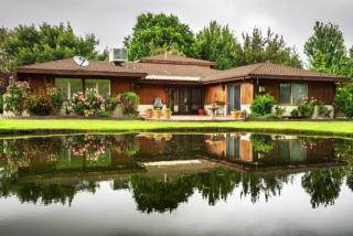 134 Desiderata Ln, Bishop, CA 93514-2106