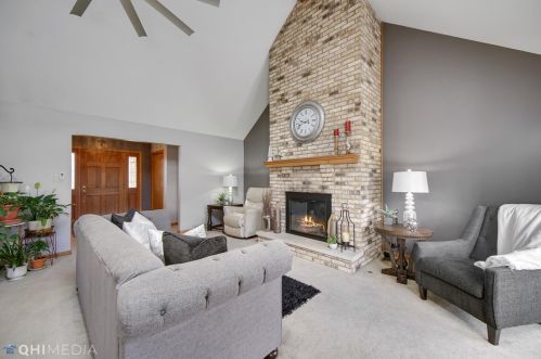 2673 Galahad Ct, Dyer, IN 46311-2336